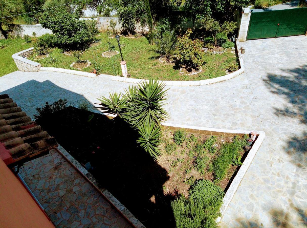 Villa Silvia Agios Matthaios  Exterior photo